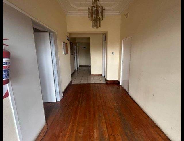 6 BEDROOM HOUSE FOR SALE IN BRIXTON